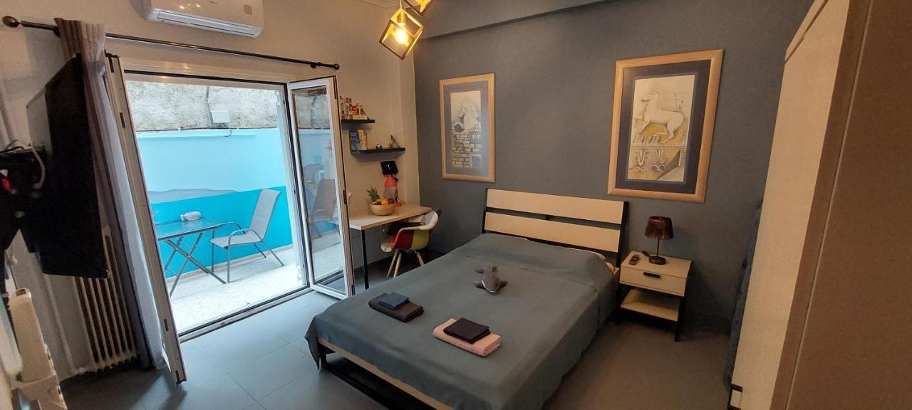 Honeybee 3 - Cozy Studio In The Center Of Афины Экстерьер фото
